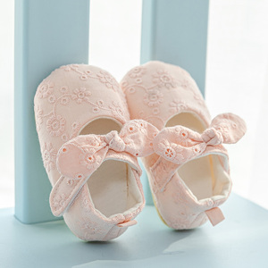春秋婴儿学步单鞋0-1岁软底防滑女宝宝公主鞋3-6-12个月透气鞋子