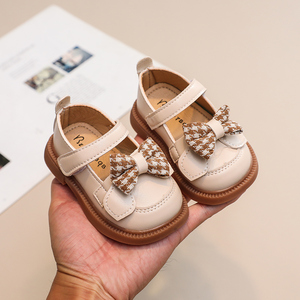 2023女宝宝婴儿学步鞋0-1-2一3岁春秋软底方口女幼小童公主单鞋子