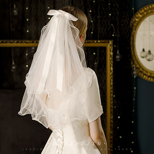 法式新娘头饰：白色蝴蝶结珍珠短款头纱，领证求婚拍照必备