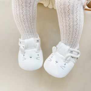 春秋季婴儿男女宝宝步前鞋软底魔术贴单鞋不掉跟卡通设计