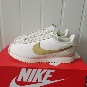 耐克男女款Nike小白鞋阿甘鞋经典百搭休闲鞋HF6410系列