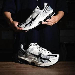 Nike Zoom Vomero 5 透气网面复古跑鞋 HQ1182-001 耐克运动鞋