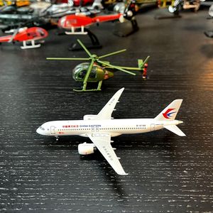 中国东航首架C919客机400合金模型 礼品级收藏品 无天线成品
