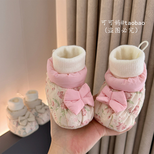 0-1岁女宝宝冬款公主风软底加绒婴儿棉鞋防掉跟保暖鞋袜