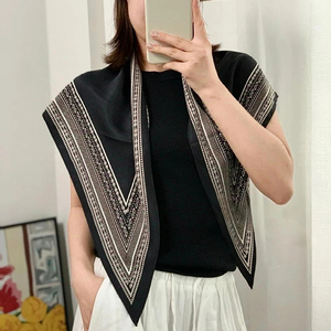 2025新款气质腰果花大三角披肩丝巾 高级感女装饰领巾腰间三角巾