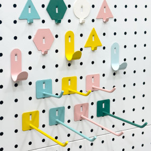 6MM彩色洞洞板通用金属挂钩 五金配件饰品展示置物架专用挂钩